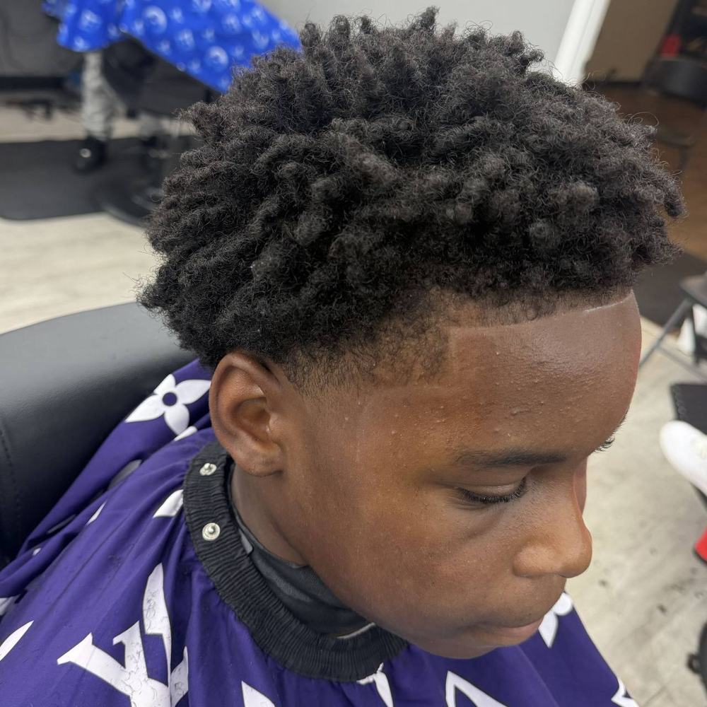 Curly sponge top with a temp fade and line up