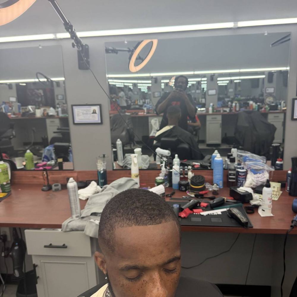 Inside the shop on Clemson Rd: mirrors, stations and ring light
